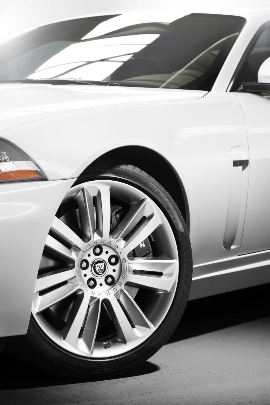  Jaguar XKR Coupe 2009 года  (фото 132 из 132)